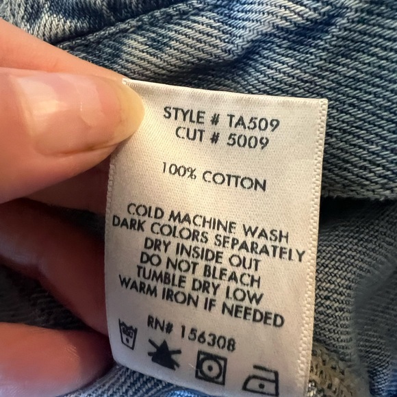 LTJ Denim Jean jacket. Size Small. light blue - Picture 3 of 4